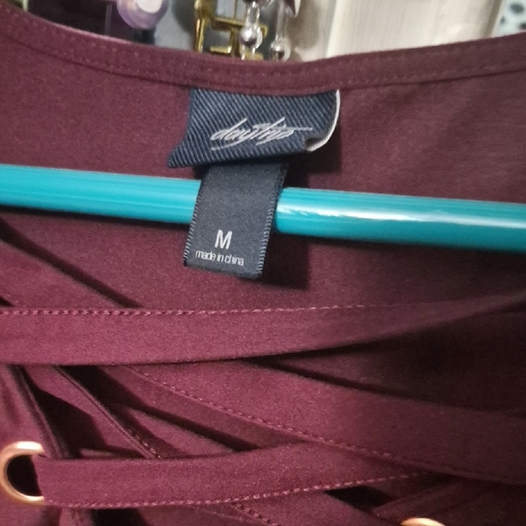 Daytrip Burgundy Lace-Up Top - Picture 3 of 4